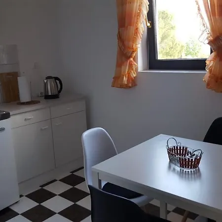 Apartmani Laura Trogir Exterior photo